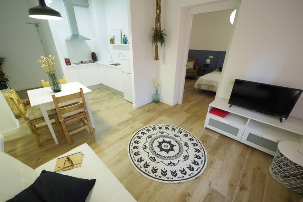 Apartaments Sa Calm Sant Miquel De Les Formigues ซานต์ ฮิลาริ ซาคาล์ม ภายนอก รูปภาพ